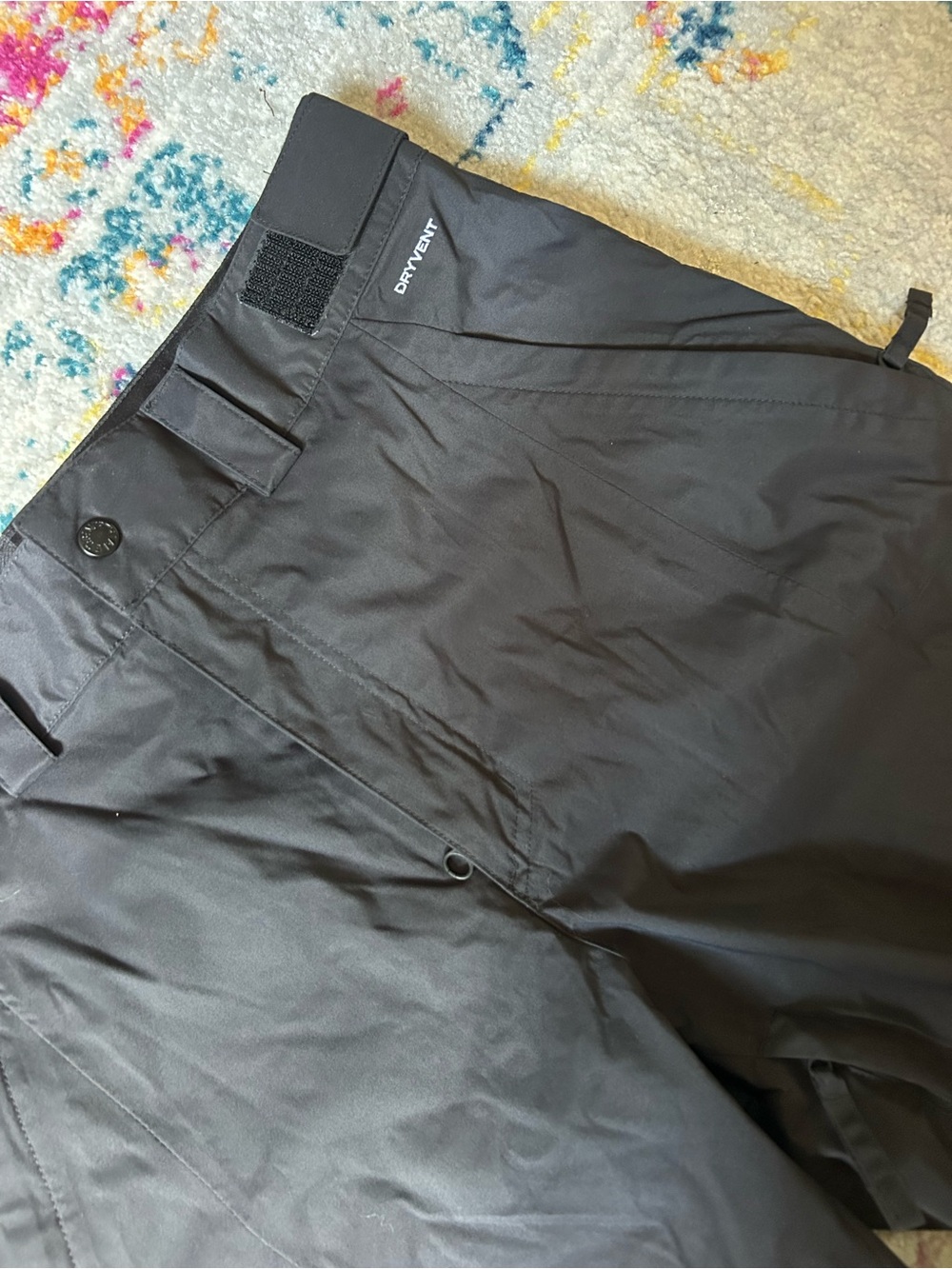 The North Face Black Waterproof Ski/Snow Pants with Cargo Pocket - Picture 4 of 9
